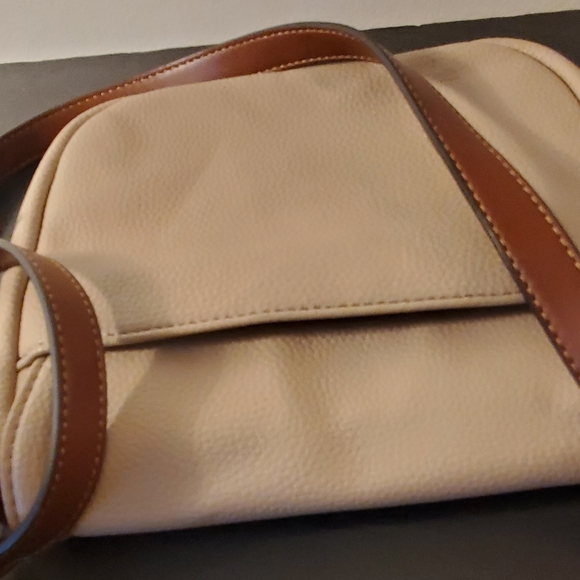 ST JOHN'S BAY CROSSBODY with Brown Trim  Westbay Saddle - Picture 11 of 11